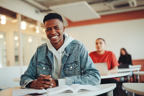 HIGHER ED (HERO) AdobeStock_369940479